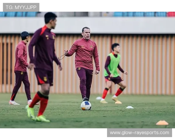 青岛足球明星崛起:从青训到职业赛场的辉煌历程与未来展望 青岛足球明星崛起:从青训到职业赛场的辉煌历程与未来展望